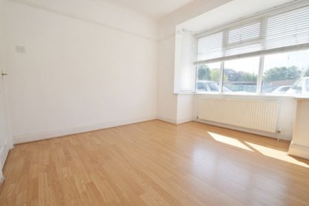 2 bedroom Detached bungalow to rent - Photo 2
