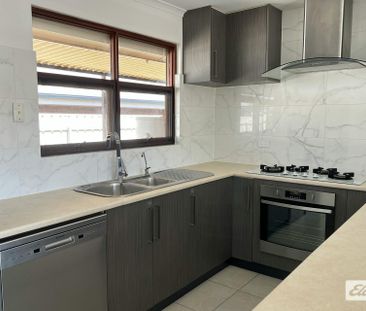 Space, Comfort And Convenience - Photo 3