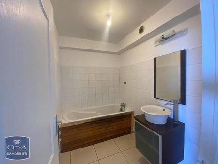 Location Appartement 2 pièces 43m² LE PITON ST LEU 97424 - Photo 3