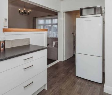 Fully furnished three bedroom home close to the CBD - Photo 1