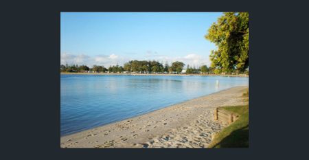 COASTAL LIVING AT ITS BEST - Photo 4