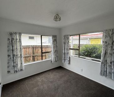 Great Family Home in Convenient Location - Photo 4