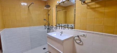 Alquiler de piso en Calle de Suecia, 16 , Bajo - Photo 5