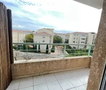 TIMONE -BAILLE : Studio meublé avec terrasse - Photo 3