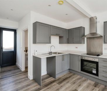 Heol Twrch, Lower Cwmtwrch, SWANSEA - Photo 2