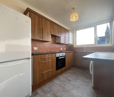 2 bedroom flat to rent - Photo 6