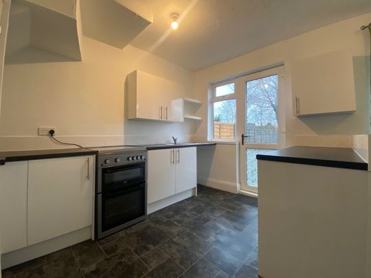 3 bedroom terraced house to rent - Photo 1