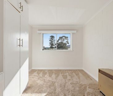 Immaculately presented 1 Bedroom Apartment - Photo 3