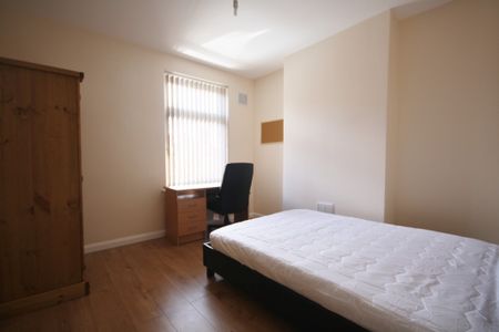 4 Bed Terraced House, Bruce Street, LE3 - Photo 2