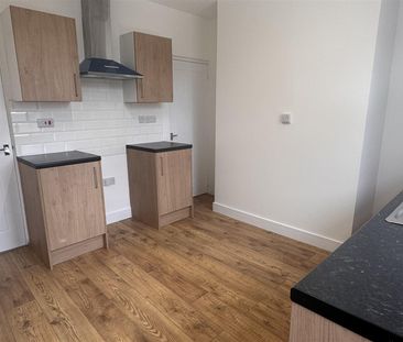 2 bed terraced to rent Cromwell Street, NG18 - Photo 5
