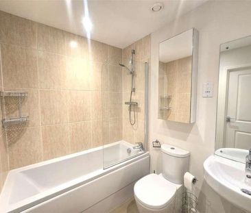 Buccaneer Court, Kestrel Road, Farnborough, GU14 - Photo 2