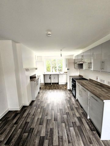 2 bedroom detached house to rent - Photo 4