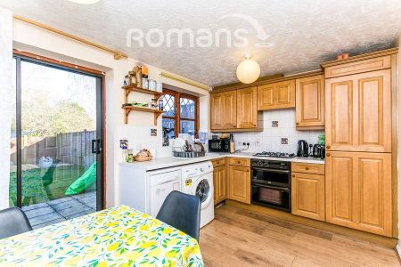2 bedroom terraced house to rent - Photo 4