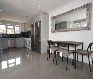 Wokingham Road, Reading, Berkshire, RG6 - Photo 2