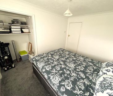 2 bedroom end of terrace house to rent - Photo 6