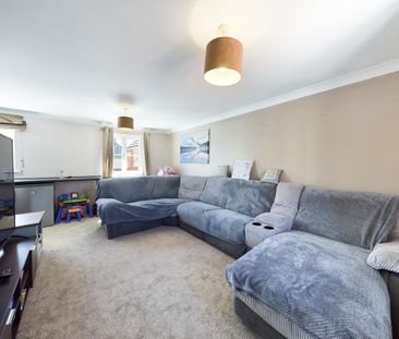 1 bedroom coach house to rent - Photo 1