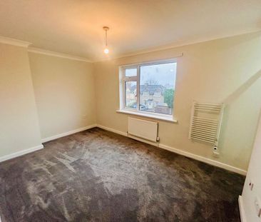 4 bedroom semi-detached house to rent - Photo 2