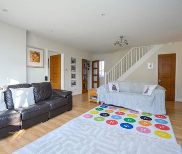 4 bedroom detached house to rent - Photo 1