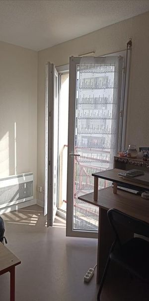 1 pièce - 19 m² - 1er étage - Colocation non autorisée - Photo 1