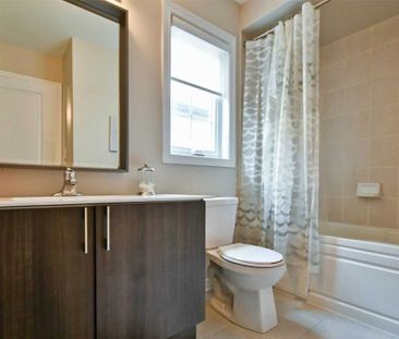 For Lease - 90 Sandwell Street, Vaughan, Ontario - Photo 4