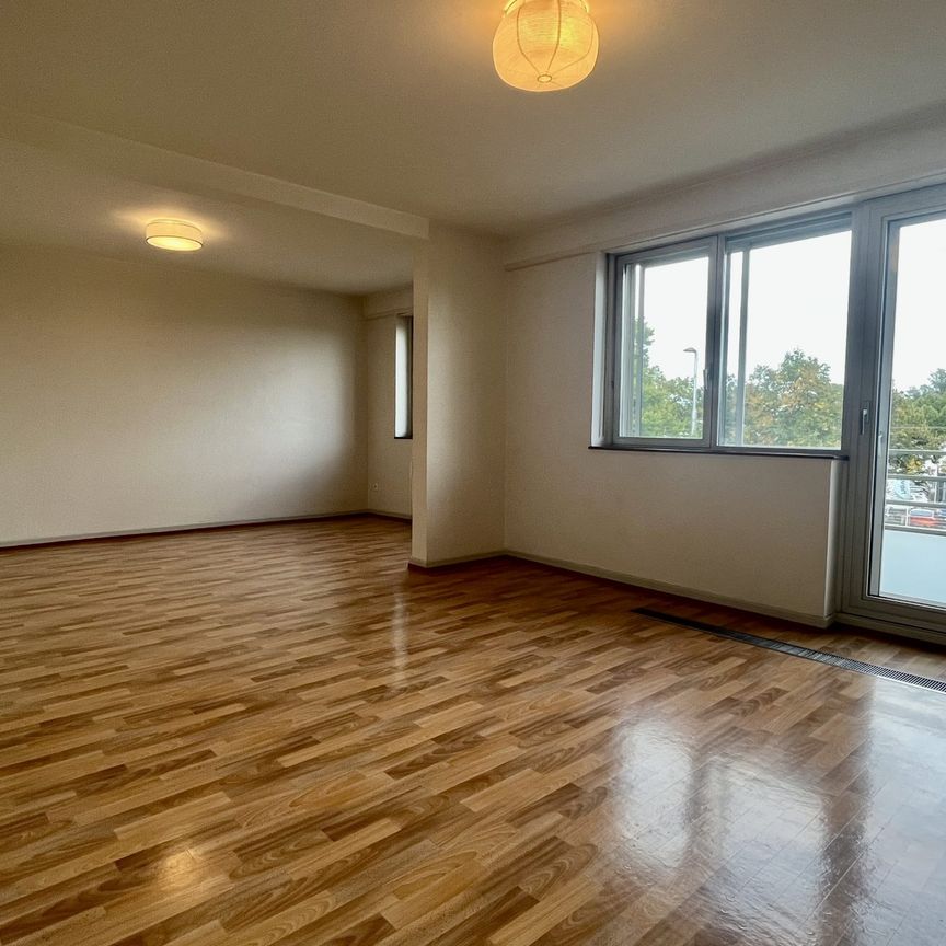 Lumineux 3/4P avec deux balcons et un garage – Illkirch / Avenue de Strasbourg - Photo 1