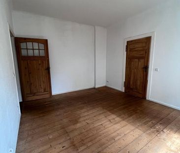 !Ab sofort! 2-RW im ruhigen Hinterhaus - Tageslichtbad mit Dusche - Photo 2