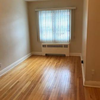 Montreal - 2 Bedroom - Lower Duplex +Private Backyard - Photo 1