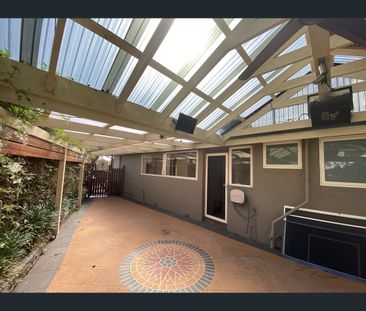 1 Adina Court, Frankston, Vic 3199 - Photo 2