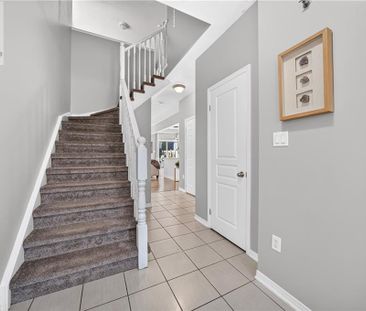 170 PALACEBEACH Trail Unit# 21, Stoney Creek, Ontario, L8E0H2 - Photo 3