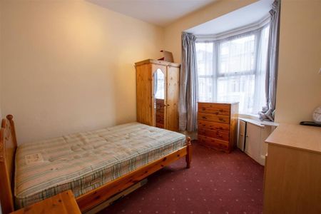 7 bedroom house to rent - Photo 2