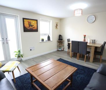 3 bedroom end of terrace house to rent - Photo 3