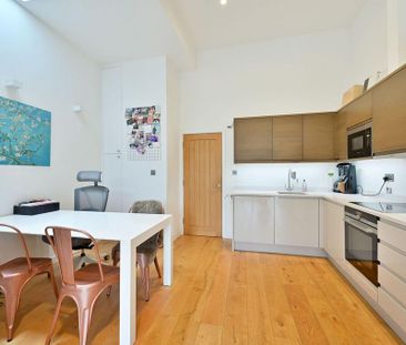 Studio to rent - Photo 3