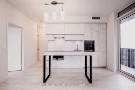 8 Eglinton Avenue E #805 - Photo 4