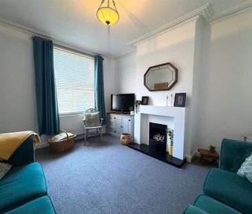 3 Bedroom Terraced To Let - Photo 3