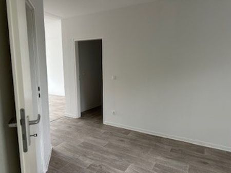 frisch sanierte 3,5-Zi-Wohnung in der Helsinkistr. 96 in Kiel zu vermieten! Otto Stöben GmbH - Foto 2
