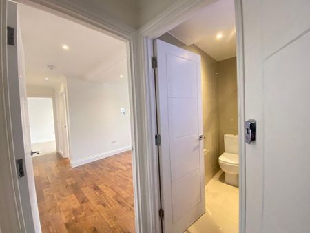 2 bedroom flat to rent - Photo 5