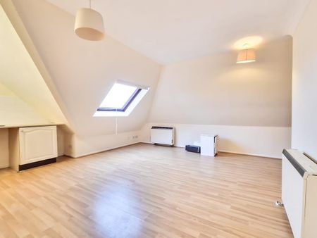 Studio to rent - Photo 2
