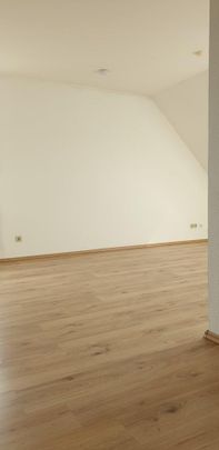 Dachgeschosswohnung - Photo 1