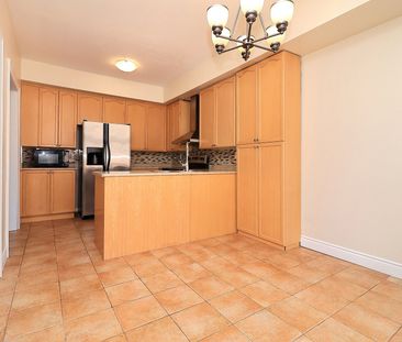 For Lease - 6552 Opera Glass Crescent, Mississauga, Ontario - Photo 1