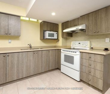 For Lease - 1087 Abbott Street, Milton, Ontario - Photo 4