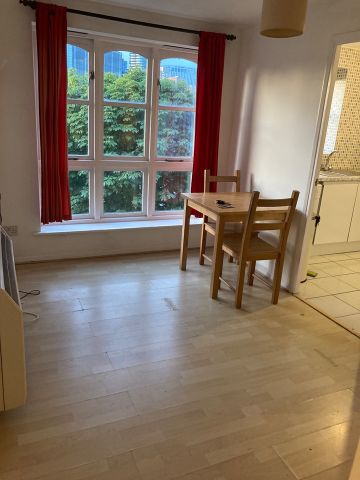 Studio Flat, Wheatsheaf Close, E14 - Photo 4