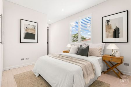 Luxury Sub Penthouse with Stunning Views - Photo 4