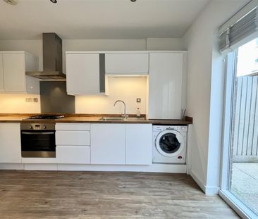 3 Bedroom House To Let - Photo 3