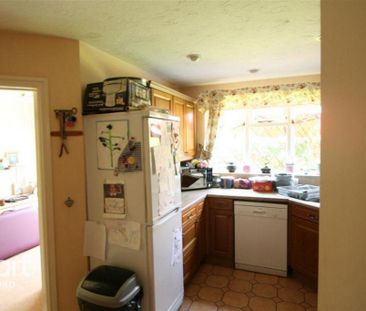 1 bedroom semi-detached house to rent - Photo 2