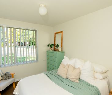 "Well-maintained Home" - Photo 5