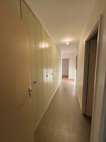 Location Appartement 5 pièces 98m² - Photo 4