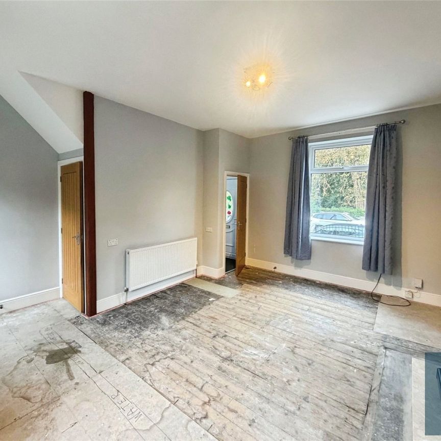 Woodhead Road, Lockwood, Huddersfield, HD4 - Photo 1