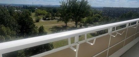 Jetzt zugreifen: familienfreundliche 4-Zimmer-Wohnung (WBS) mit Balkon und Wanne - Foto 1