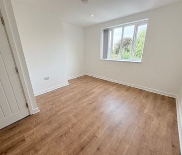 Newhall Place, Cannock, WS11, Property for rent - Photo 2