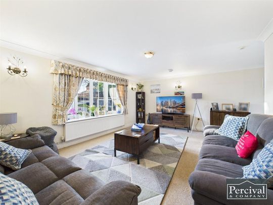 2 bedroom bungalow to rent - Photo 1